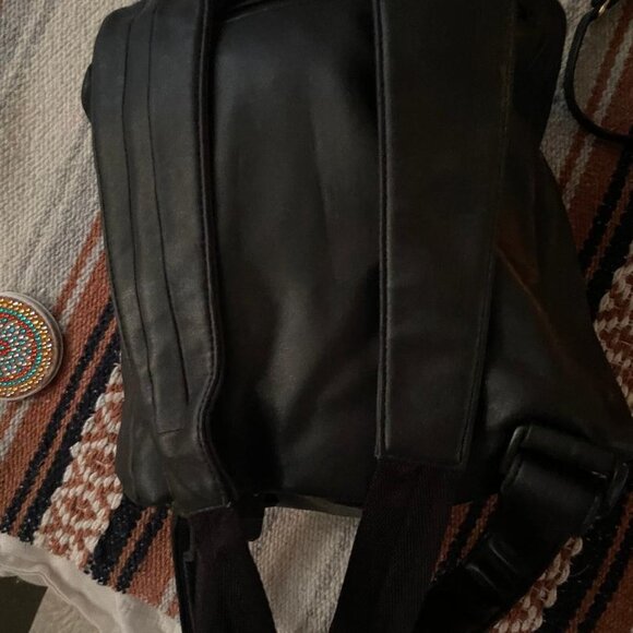 Nine West - Picture 2 of 3